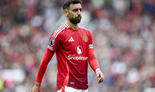 曼联0-1输球，B费却笑了？新帅阿莫林收获意外惊喜，红魔未来看他们！