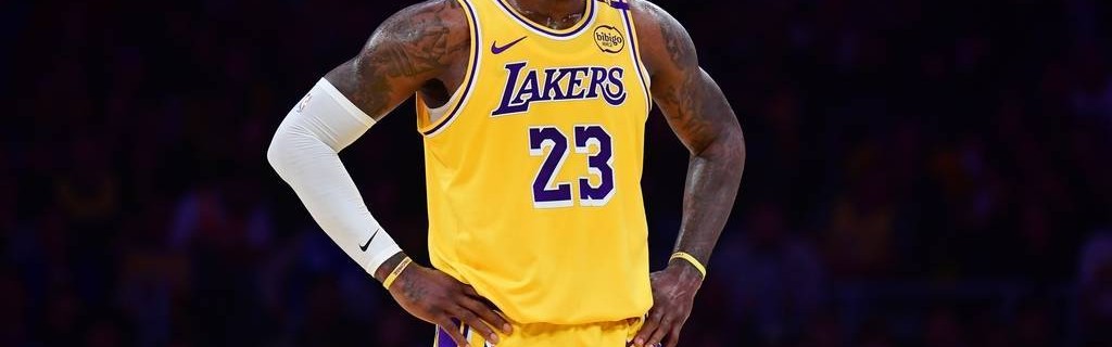 力压乔丹科比！詹姆斯连续21个赛季入选最佳阵容